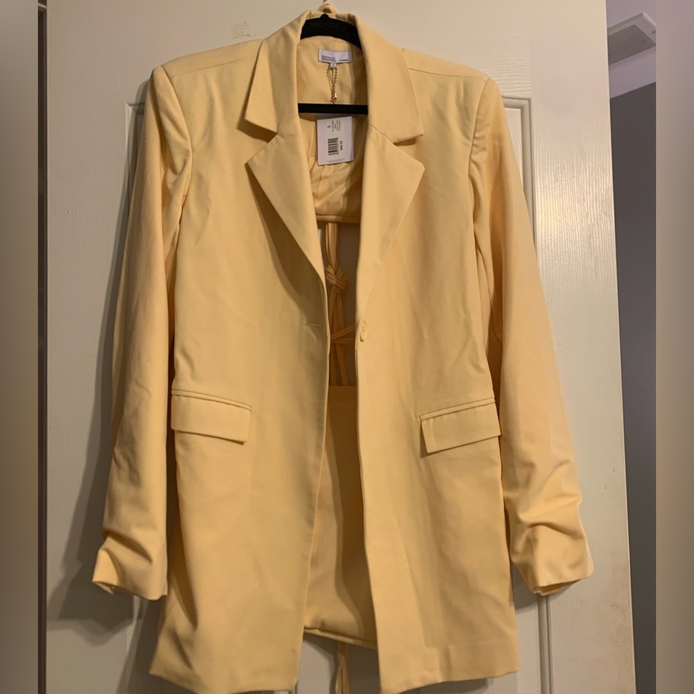 Danielle Bernstein / WeWoreWhat Cut Out Open Back Blazer in Yellow